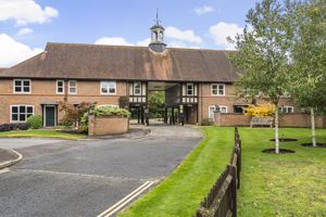 Estate Grounds- click for photo gallery